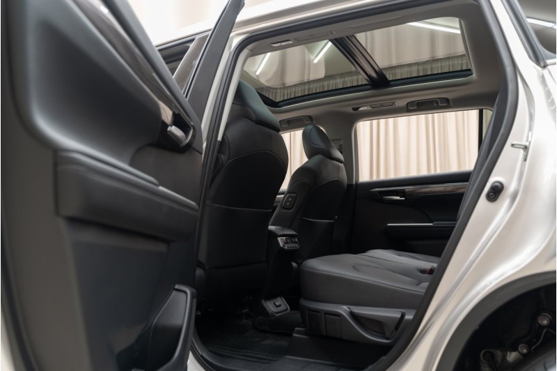 Toyota Highlander IV — 2026