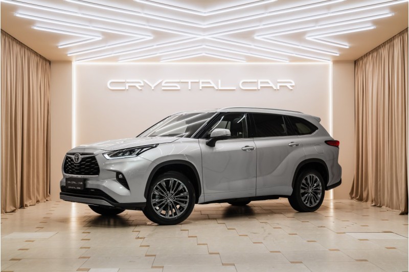 Toyota Highlander IV — 2026