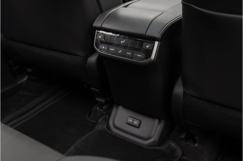 Toyota Highlander IV — 2026