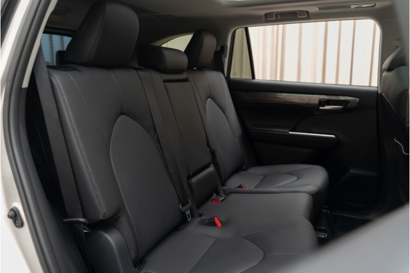 Toyota Highlander IV — 2026