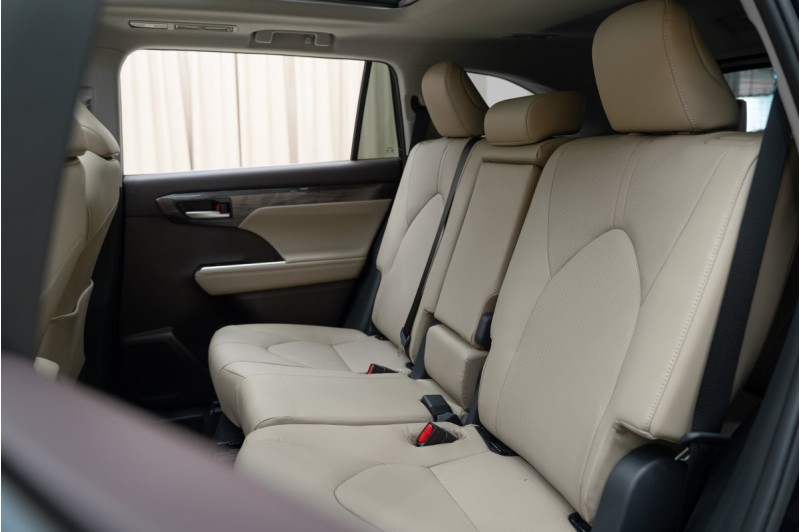 Toyota Highlander IV — 2026