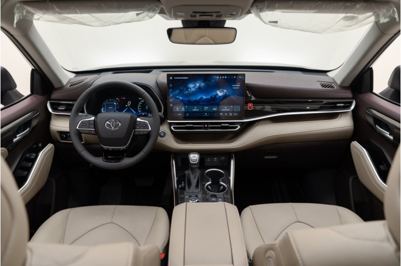 Toyota Highlander IV — 2026