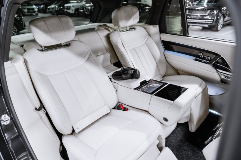 Land Rover Range Rover Autobiography 2026