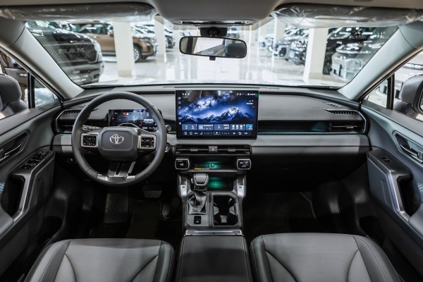 Toyota RAV4 VI (XA60) Luxury - 2026