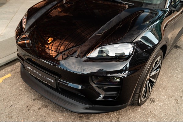 Porsche Macan 4 Electric 2025