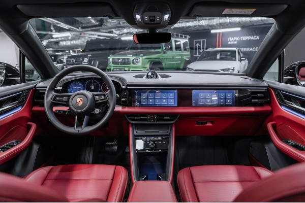 Porsche Macan 4 Electric 2025
