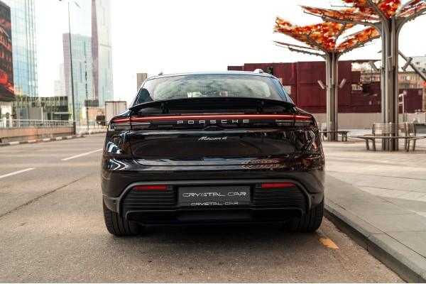 Porsche Macan 4 Electric 2025