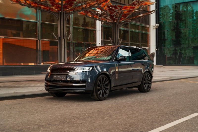 Land Rover Range Rover SV 2025