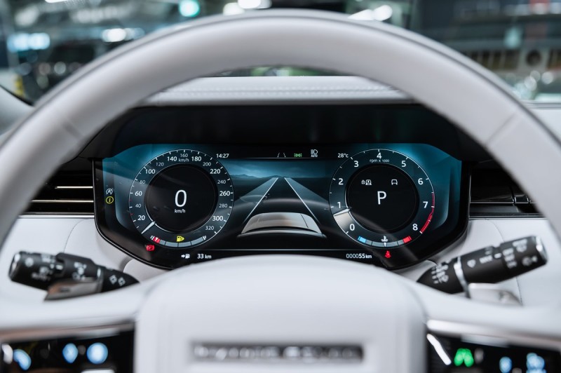 Land Rover Range Rover SV 2025