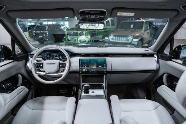 Land Rover Range Rover SV 2025