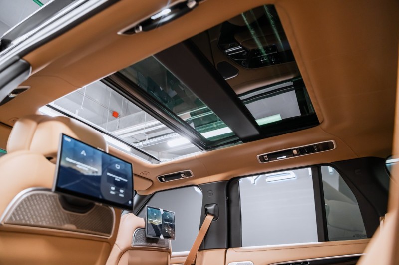 Land Rover Range Rover V — 2026