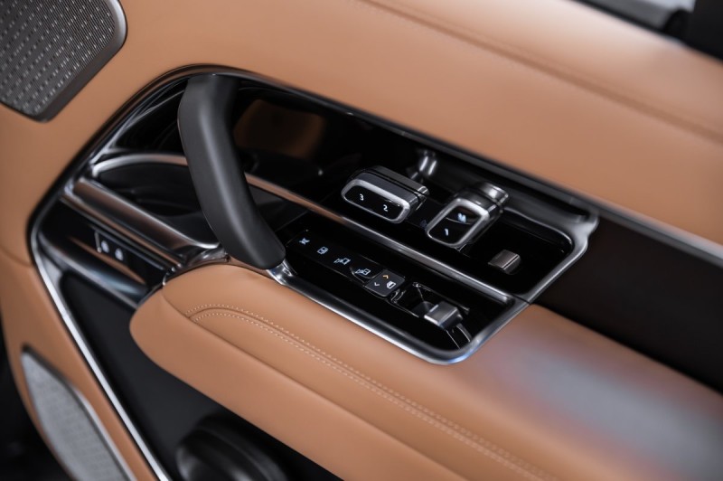 Land Rover Range Rover V — 2026