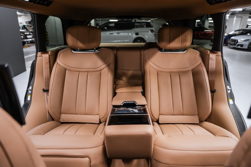 Land Rover Range Rover V — 2026