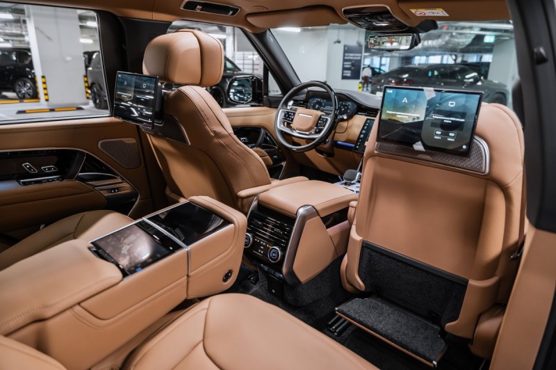 Land Rover Range Rover V — 2026