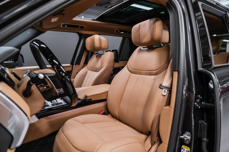 Land Rover Range Rover V — 2026