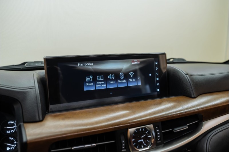 Lexus LX J200 рестайлинг 2 — 2017