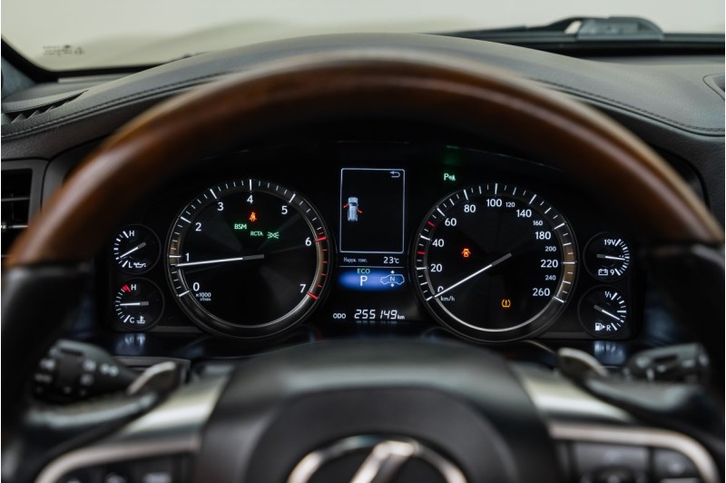 Lexus LX J200 рестайлинг 2 — 2017