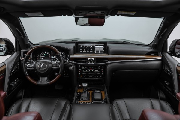 Lexus LX J200 рестайлинг 2 (2015—2023) Luxury - 2017