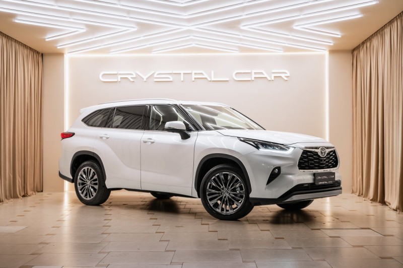 Toyota Highlander IV — 2026
