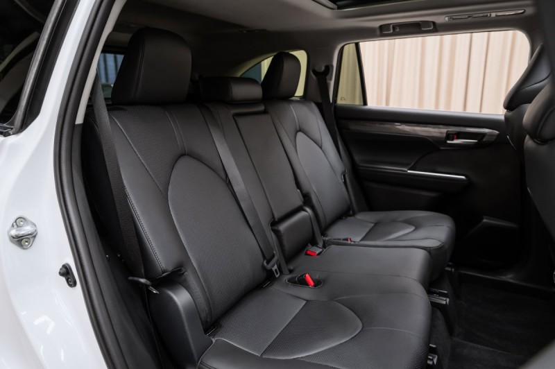 Toyota Highlander IV — 2026