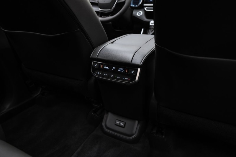 Toyota Highlander IV — 2026