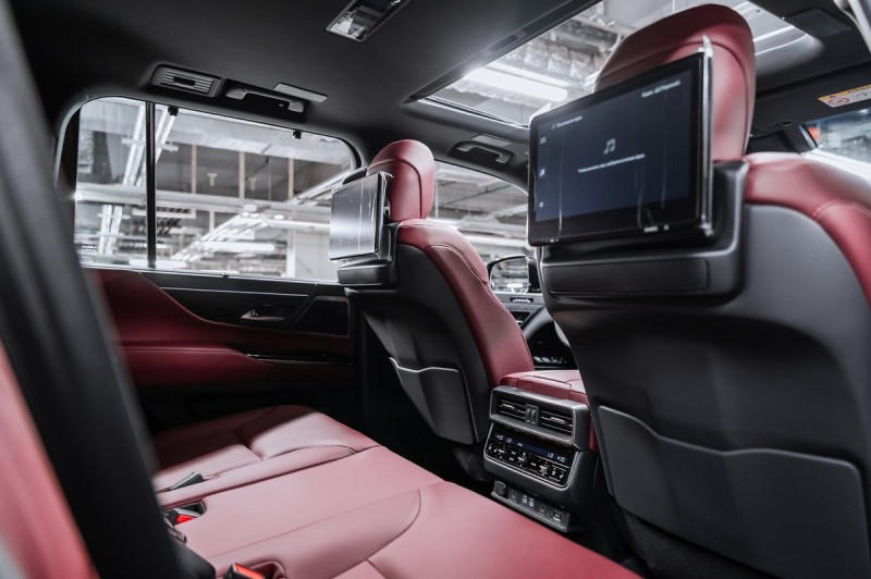 Lexus LX Luxury 2026