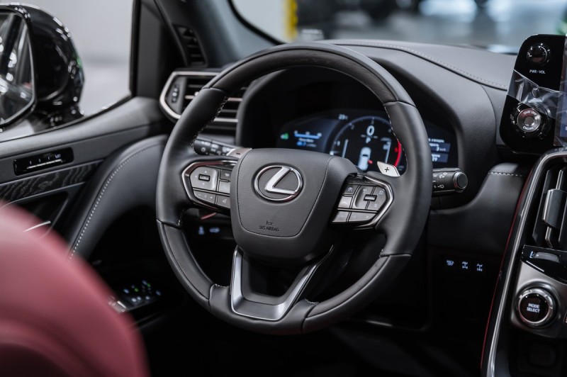 Lexus LX Luxury 2026