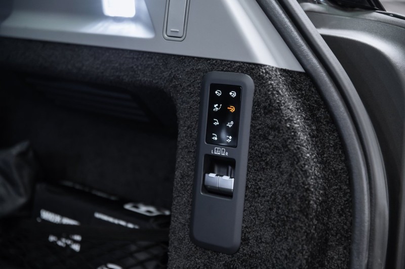 Land Rover Range Rover SV 2026