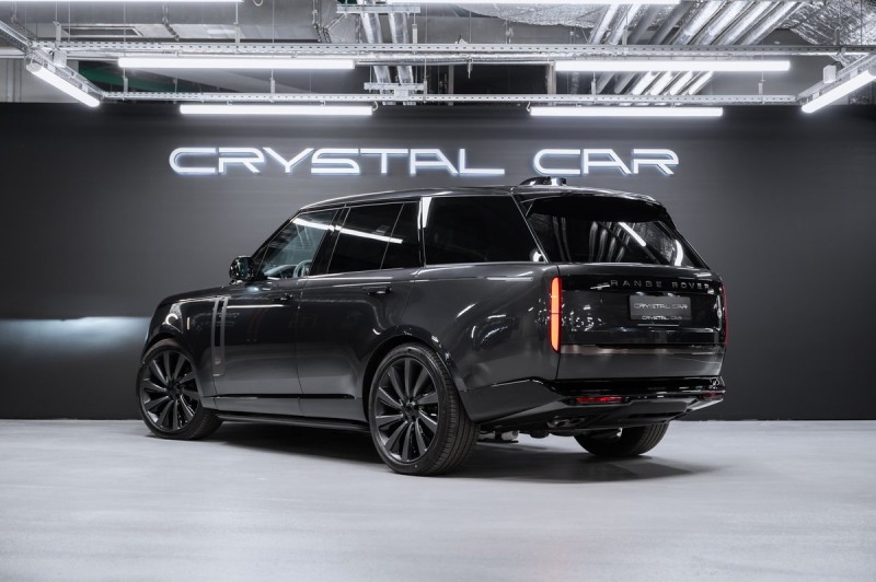 Land Rover Range Rover SV 2026