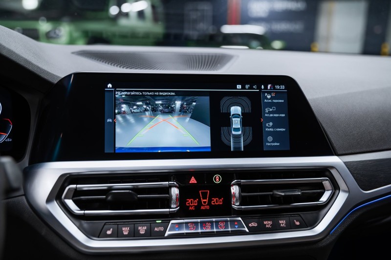 BMW 3 серии  2020