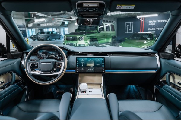 Land Rover Range Rover SV 2026