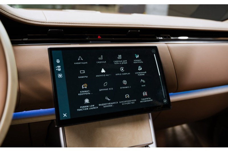 Land Rover Range Rover SV 2025