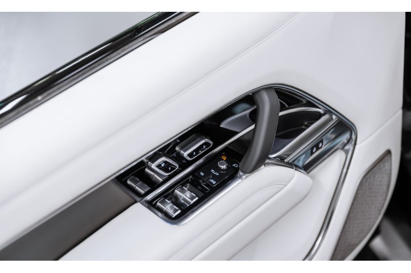 Land Rover Range Rover Autobiography 2026