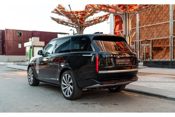 Land Rover Range Rover SV 2026