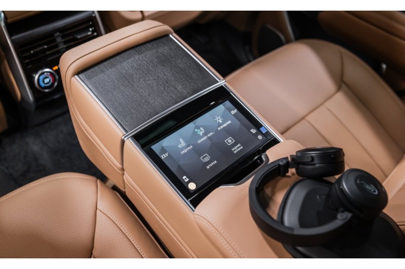 Land Rover Range Rover SV 2026