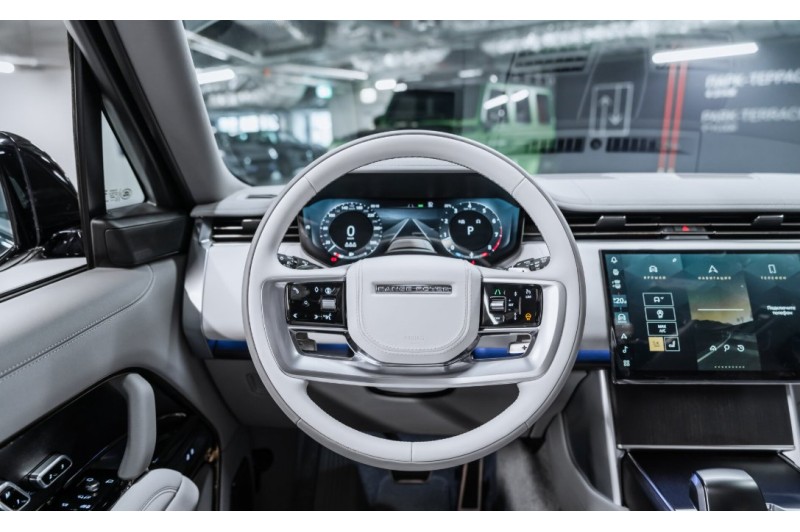 Land Rover Range Rover SV 2026