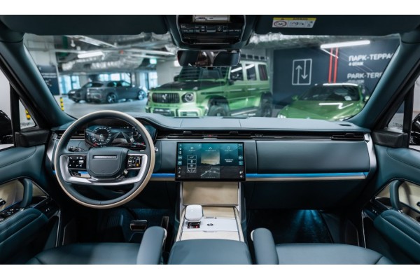 Land Rover Range Rover SV 2026