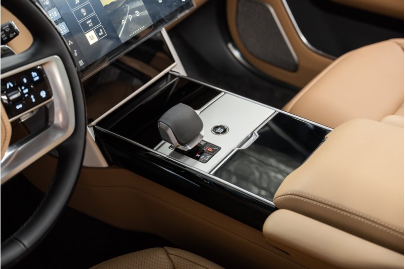 Land Rover Range Rover V — 2026