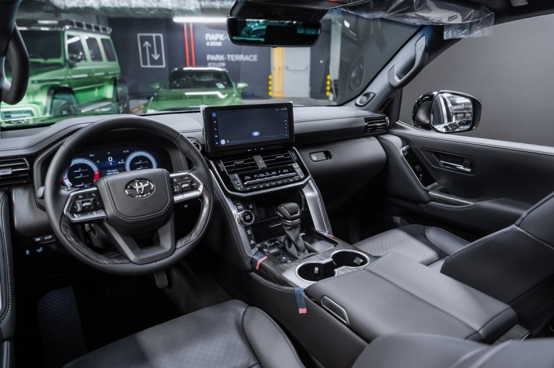 Toyota Land Cruiser Премиум 2026
