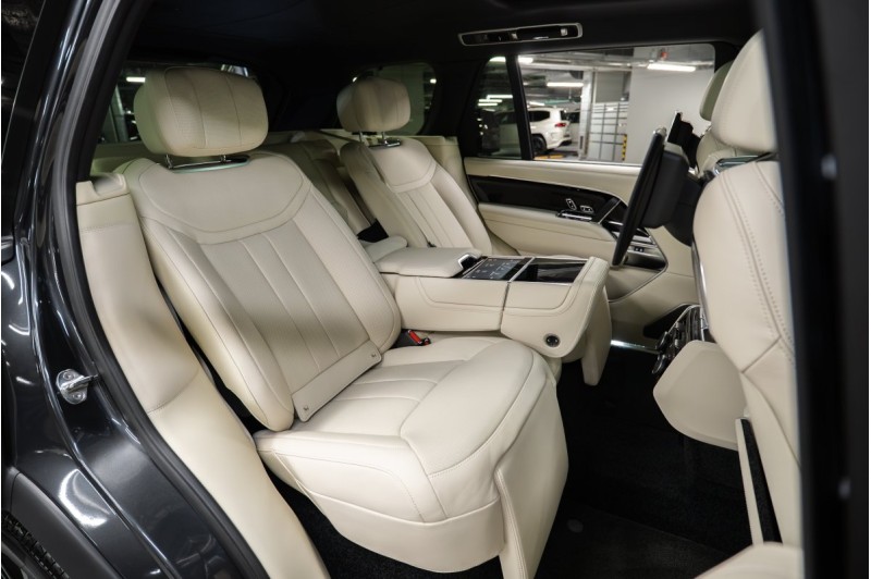 Land Rover Range Rover V — 2026