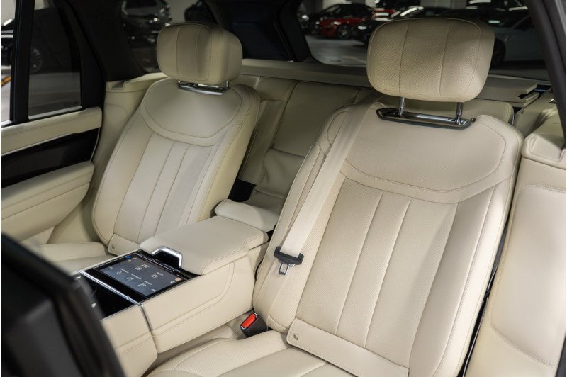 Land Rover Range Rover V — 2026