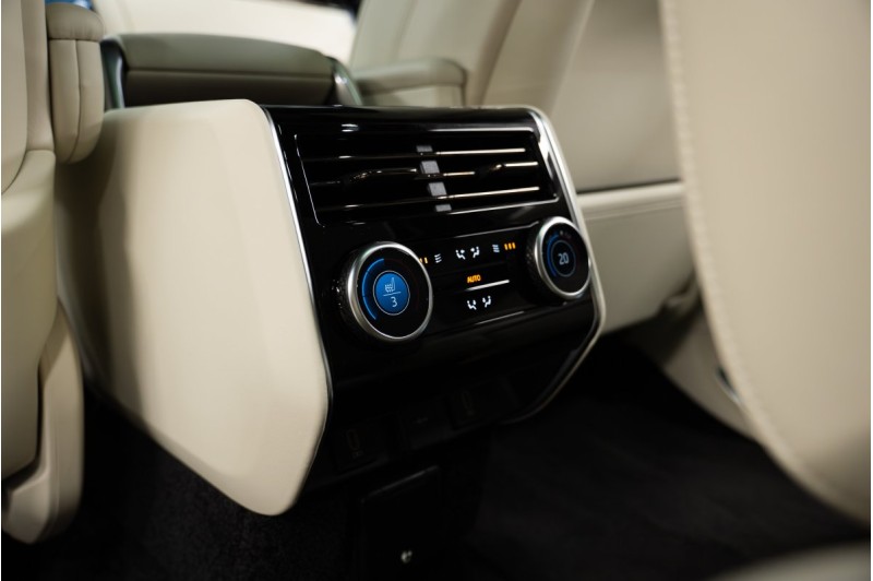 Land Rover Range Rover V — 2026