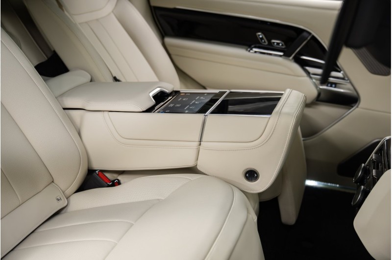 Land Rover Range Rover V — 2026