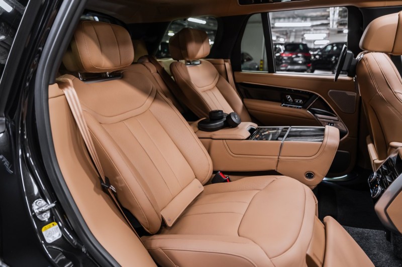 Land Rover Range Rover V — 2026