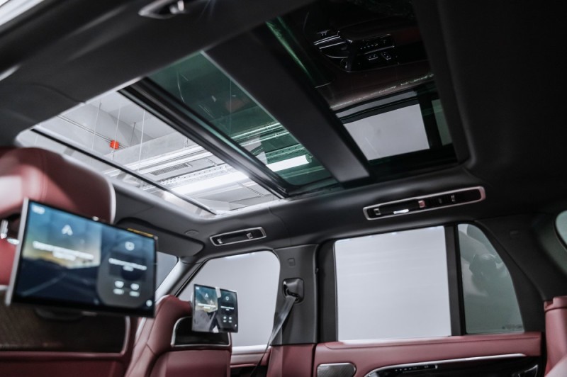 Land Rover Range Rover V — 2026