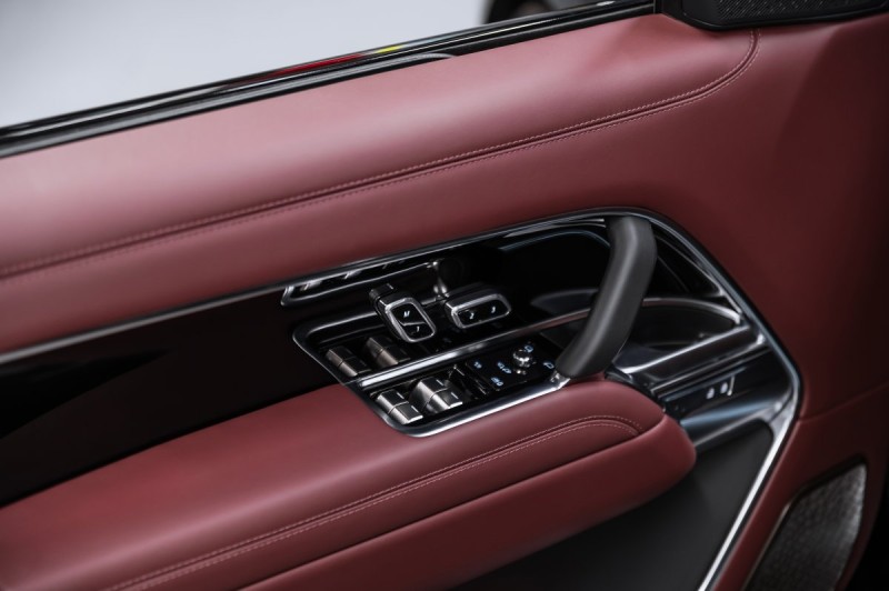 Land Rover Range Rover V — 2026