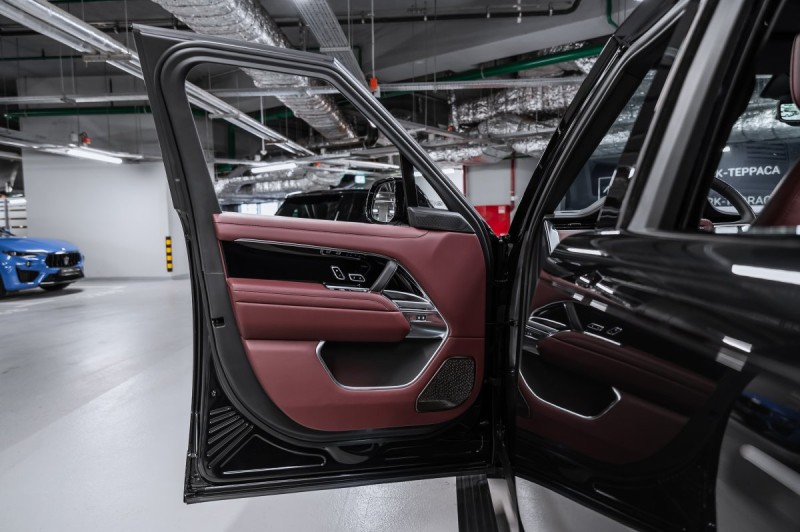 Land Rover Range Rover V — 2026
