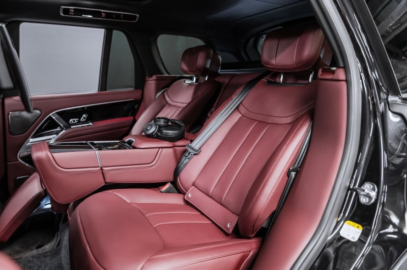 Land Rover Range Rover V — 2026