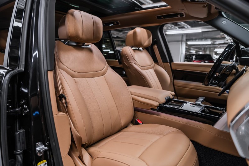 Land Rover Range Rover V — 2026