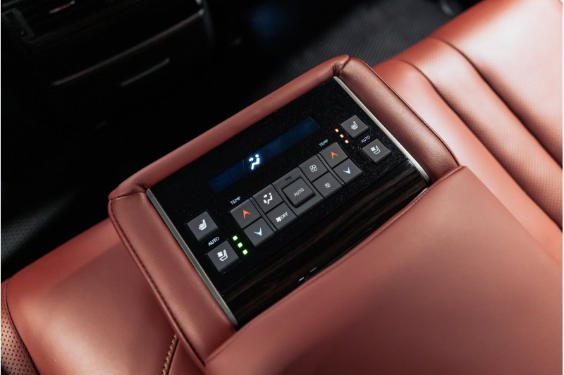 Lexus LX J200 рестайлинг 2 — 2019